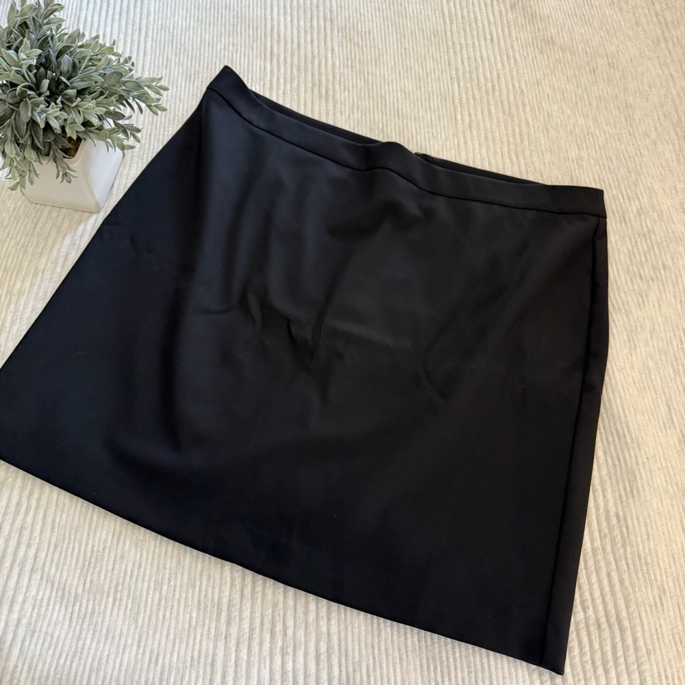LOFT Classic Black Mini Skirt